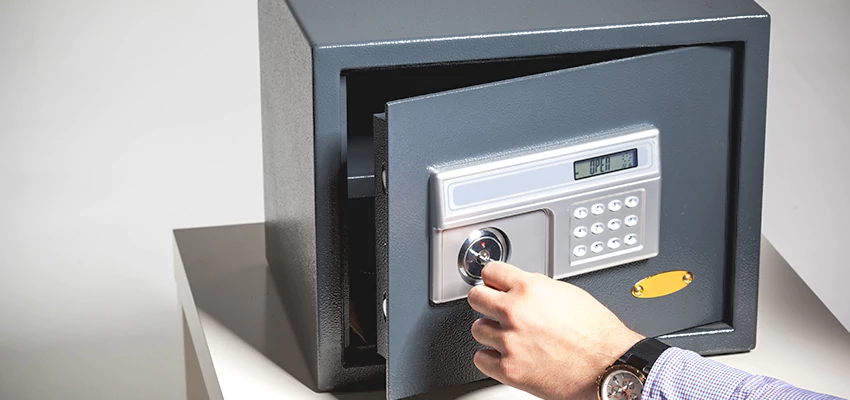 Jewelry Safe Unlocking Service in La Presa, California
