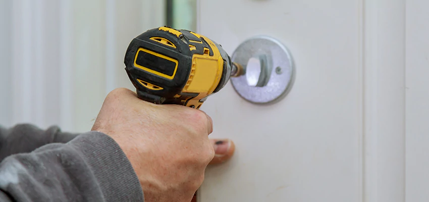 Street Locksmith For Smart Lock Repair in La Presa, CA