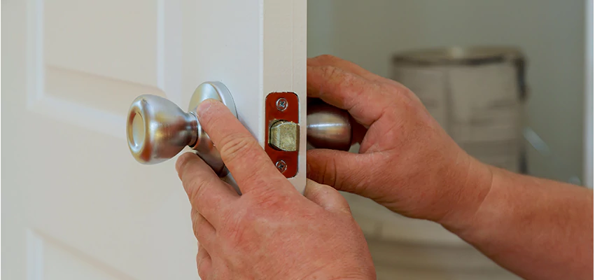 AAA Locksmiths For lock Replacement in La Presa, California