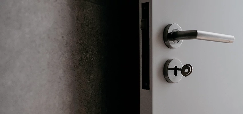 Front Door Handle Repair And Installation in La Presa, CA