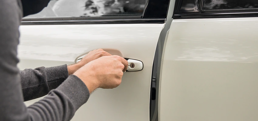 Unlock Car Door Service in La Presa, CA